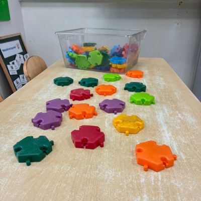 Colourful jigsaw bricks