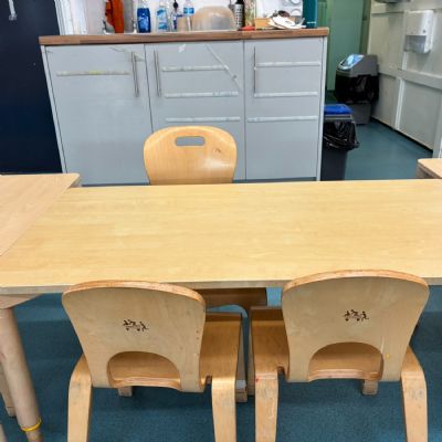 The 'horseshoe' snack table